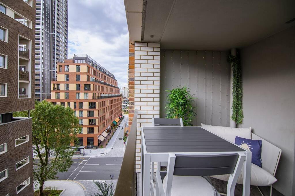 Superb 1 Bedroom Apartment 3Mins From Tube Station ลอนดอน ภายนอก รูปภาพ